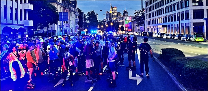 Bunter Streckenmix auf der City-Tour Nr.12 - Pause Bertramwiese, hr :) - Foto Simon Reichel 2025