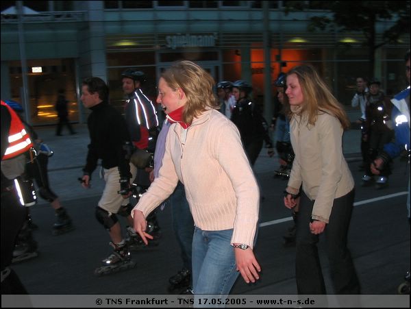 tns-17-05-05-051.jpg