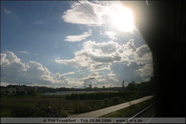 tns-29-08-06-001.jpg