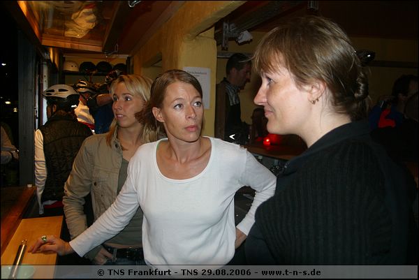 tns-29-08-06-130.jpg